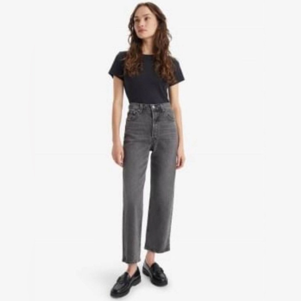 Levis Premium RIBCAGE STRAIGHT ANKLE High Rise Size 30 x 29
